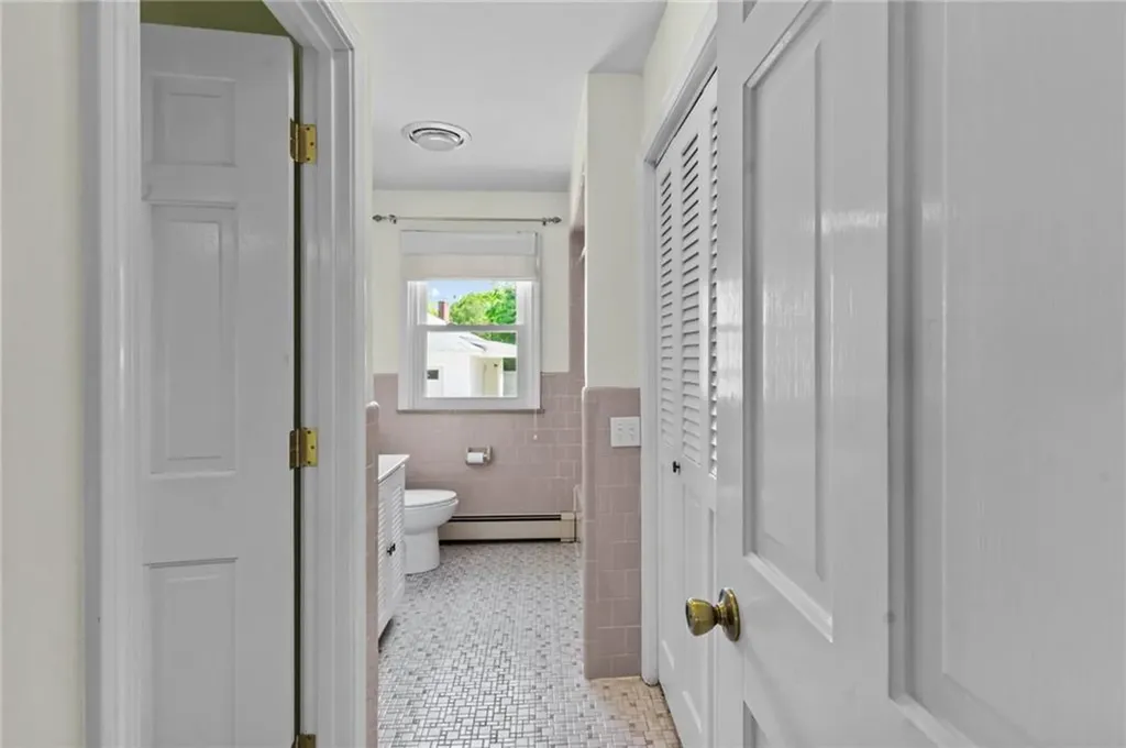 136 Central Avenue Johnston RI 02919