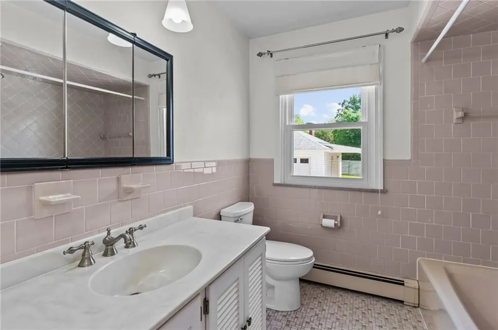 136 Central Avenue Johnston RI 02919