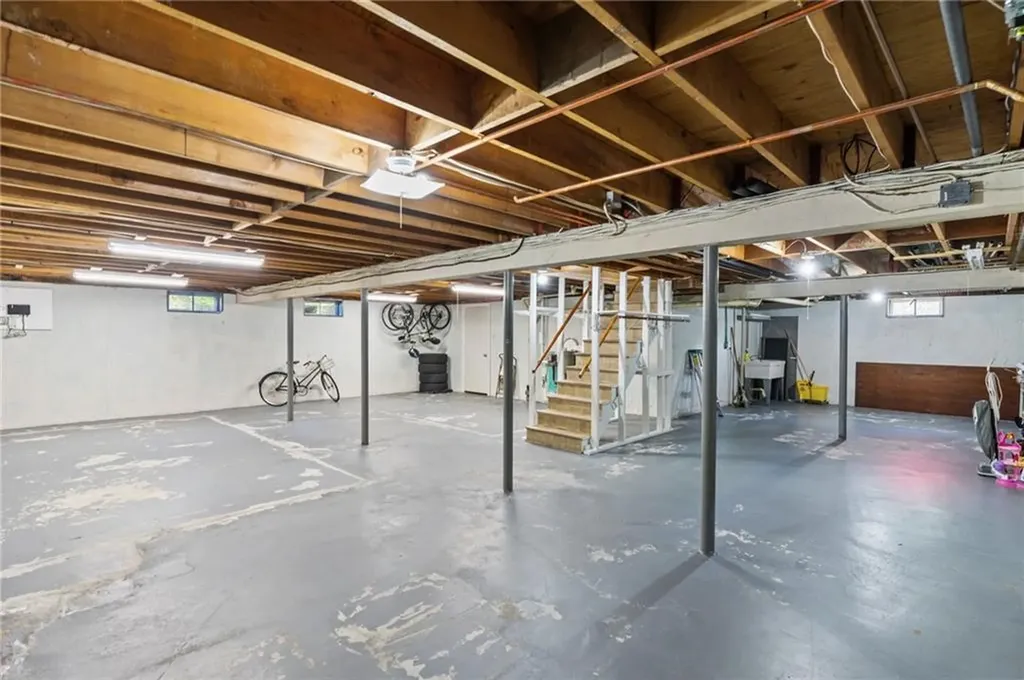 136 Central Avenue Johnston RI 02919