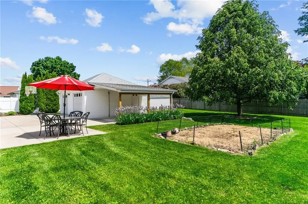 136 Central Avenue Johnston RI 02919