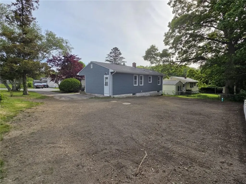 119 Evergreen Avenue Tiverton RI 02878
