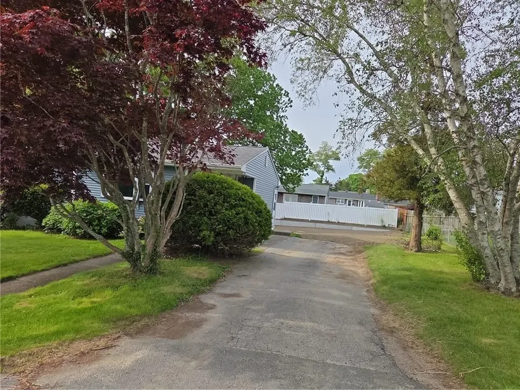 119 Evergreen Avenue Tiverton RI 02878