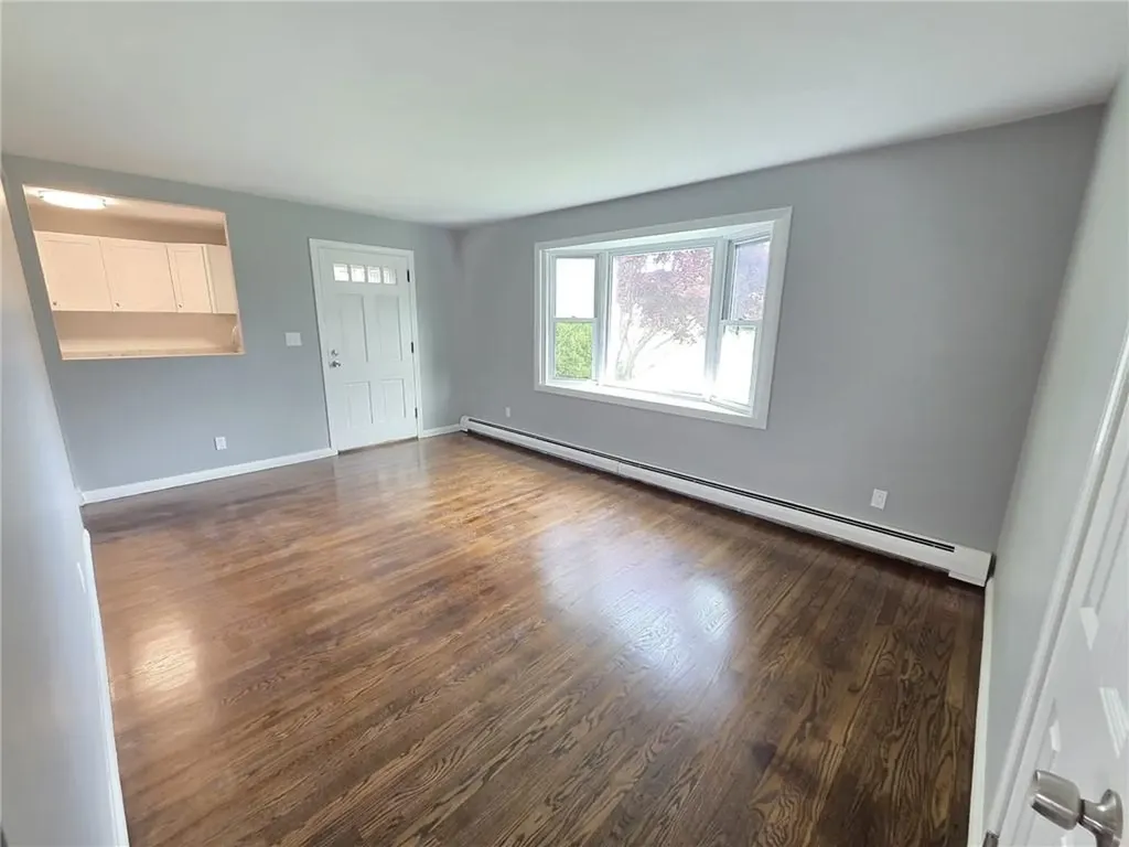 119 Evergreen Avenue Tiverton RI 02878
