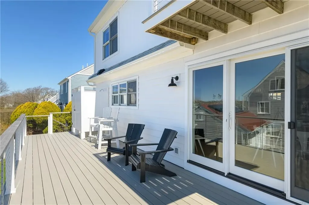 433 Wolcott Avenue Middletown RI 02842
