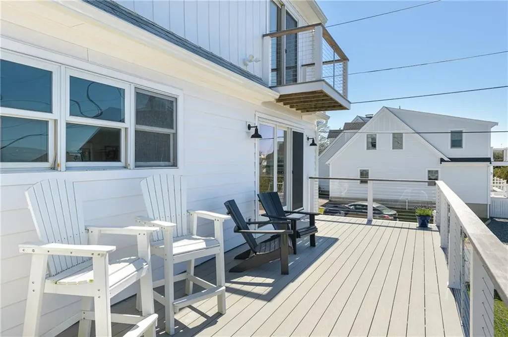433 Wolcott Avenue Middletown RI 02842