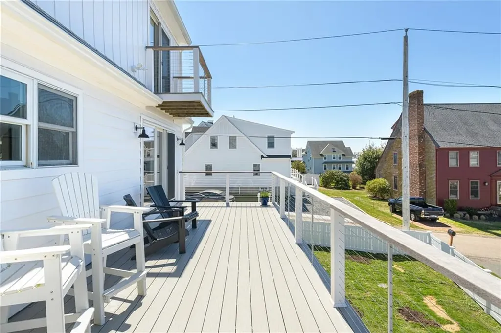433 Wolcott Avenue Middletown RI 02842
