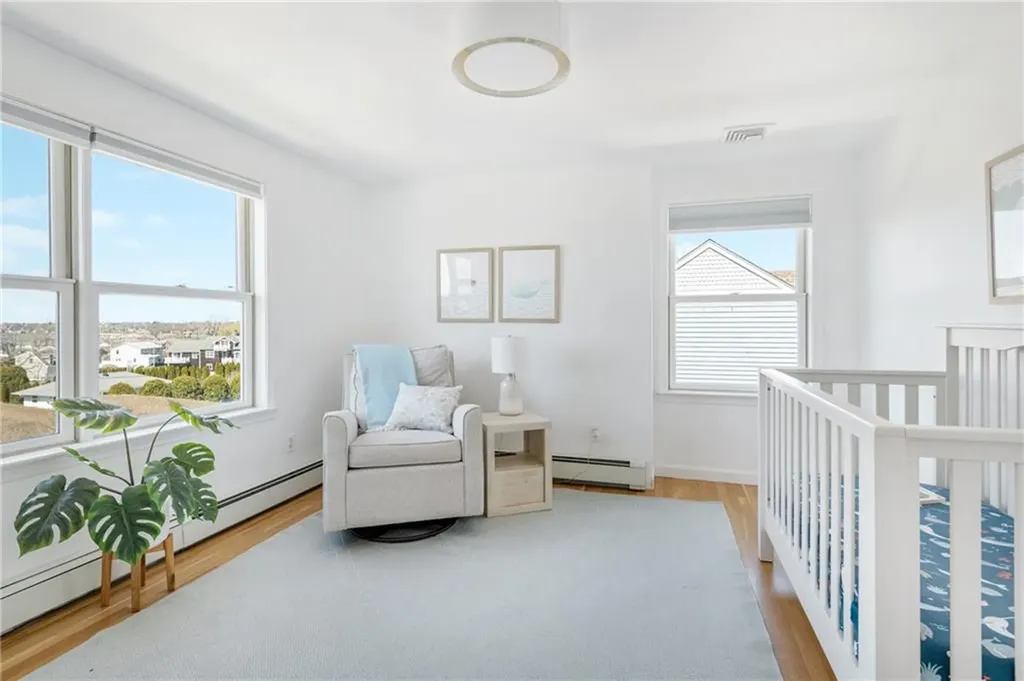 433 Wolcott Avenue Middletown RI 02842