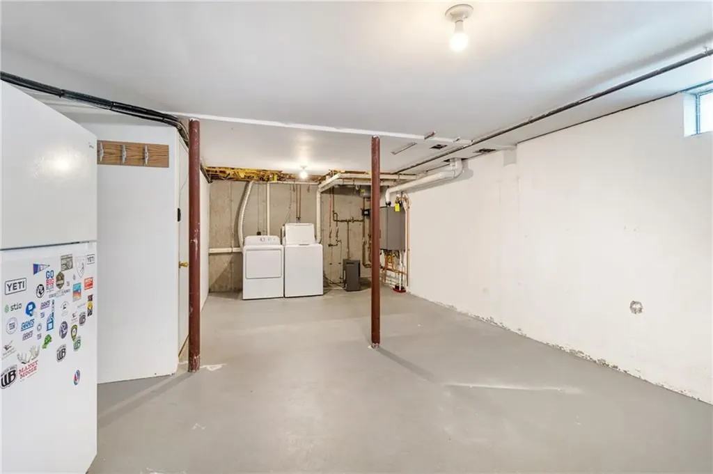 433 Wolcott Avenue Middletown RI 02842