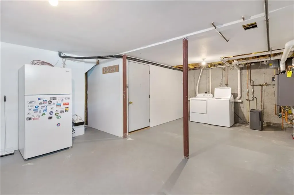 433 Wolcott Avenue Middletown RI 02842