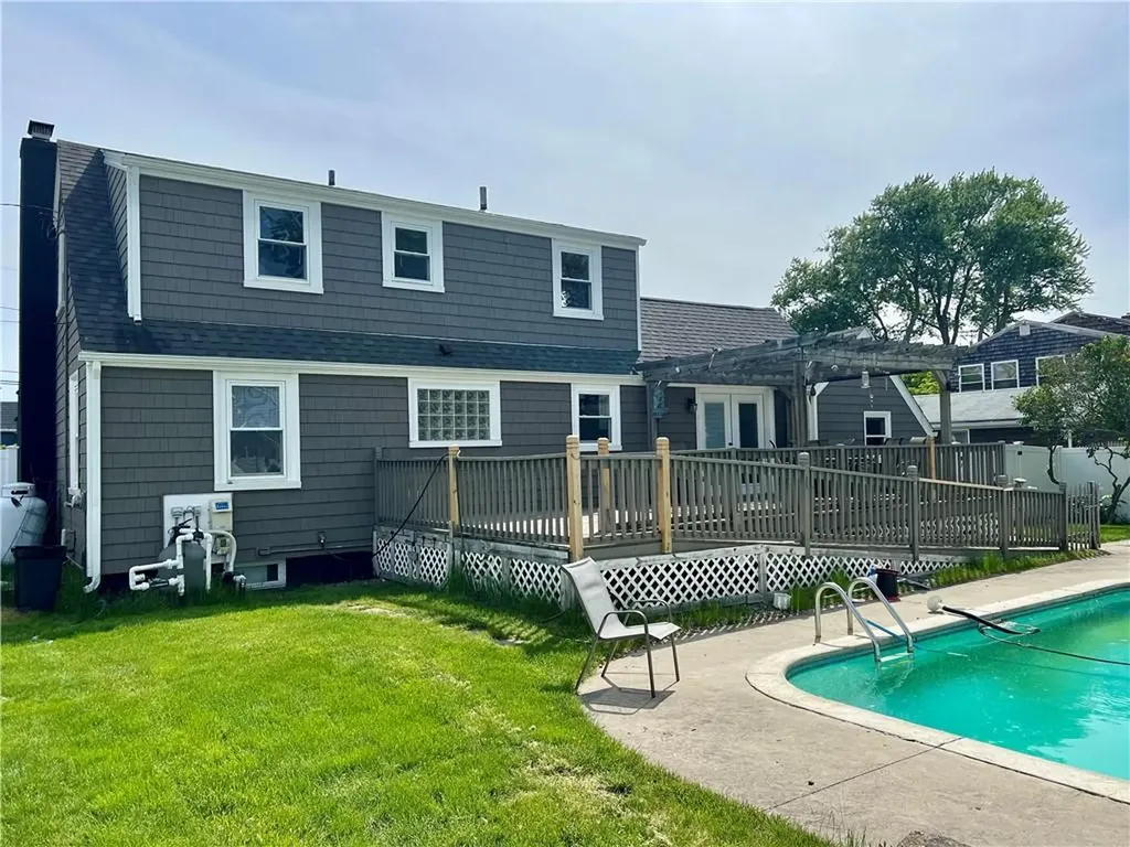 25 Oriole Avenue Cranston RI 02920