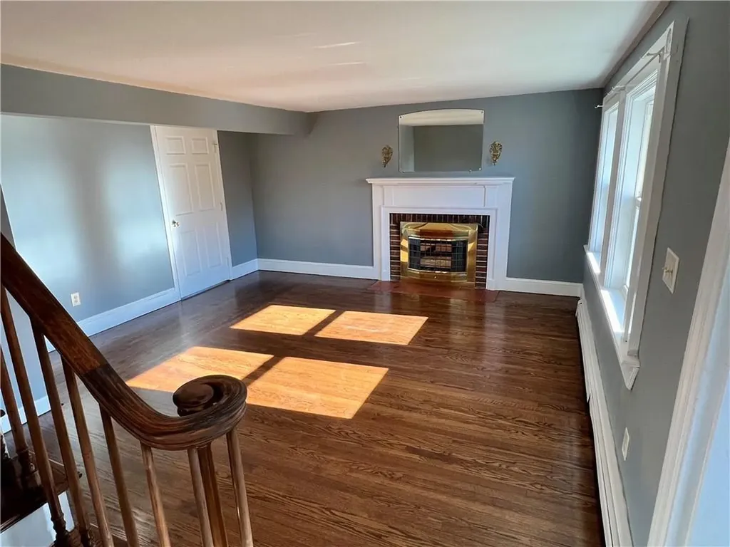 25 Oriole Avenue Cranston RI 02920