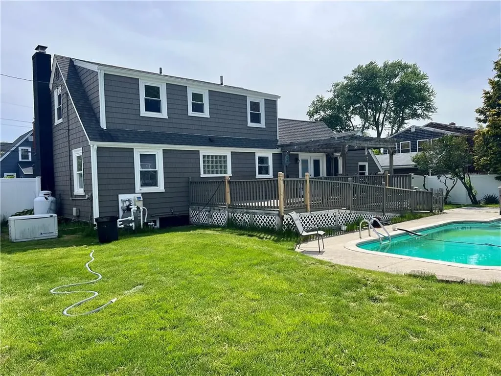 25 Oriole Avenue Cranston RI 02920