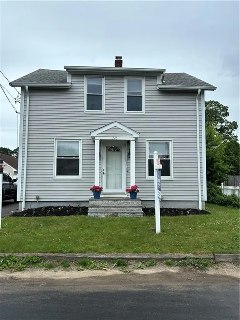 226 Becker Avenue East Providence RI 02915