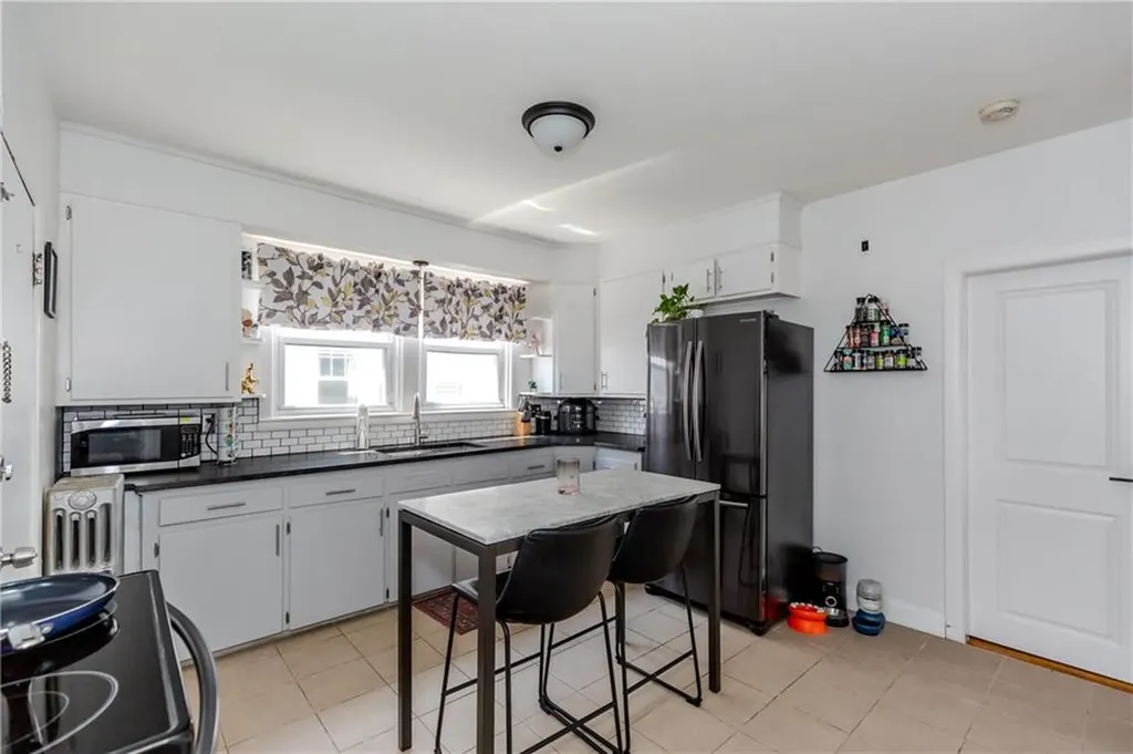 412 East Avenue Pawtucket RI 02860