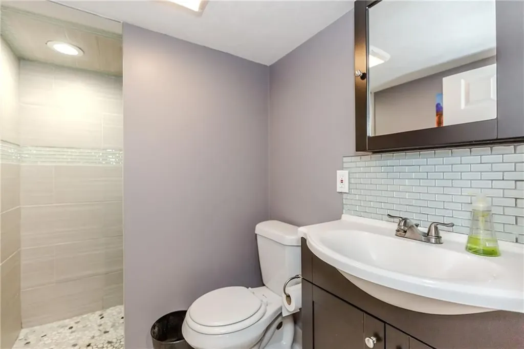412 East Avenue Pawtucket RI 02860