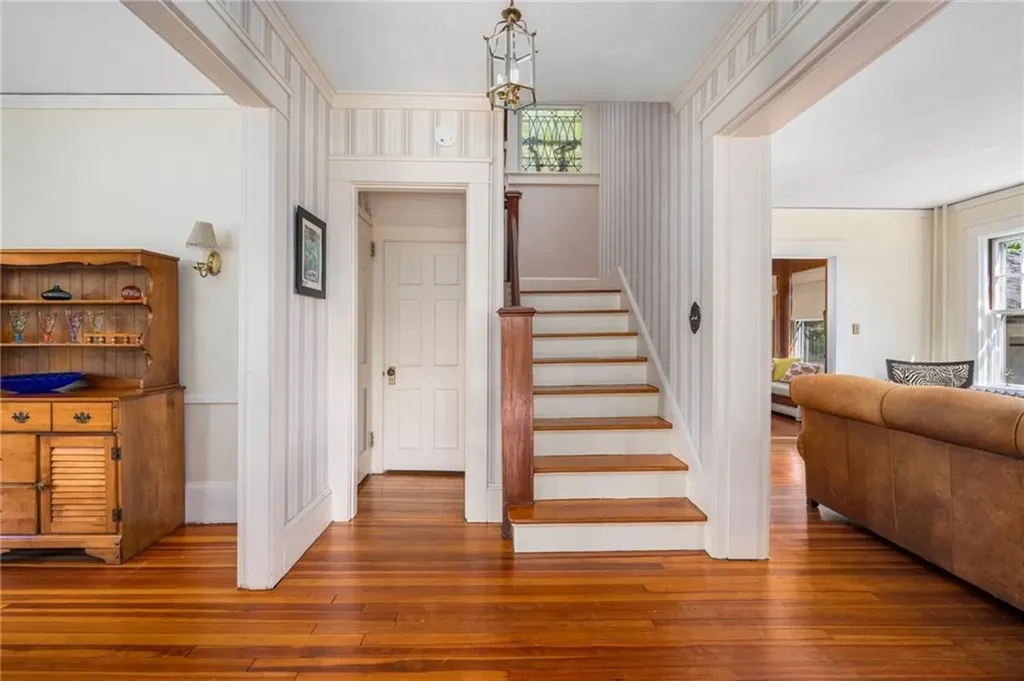 130 Highland Road Tiverton RI 02878