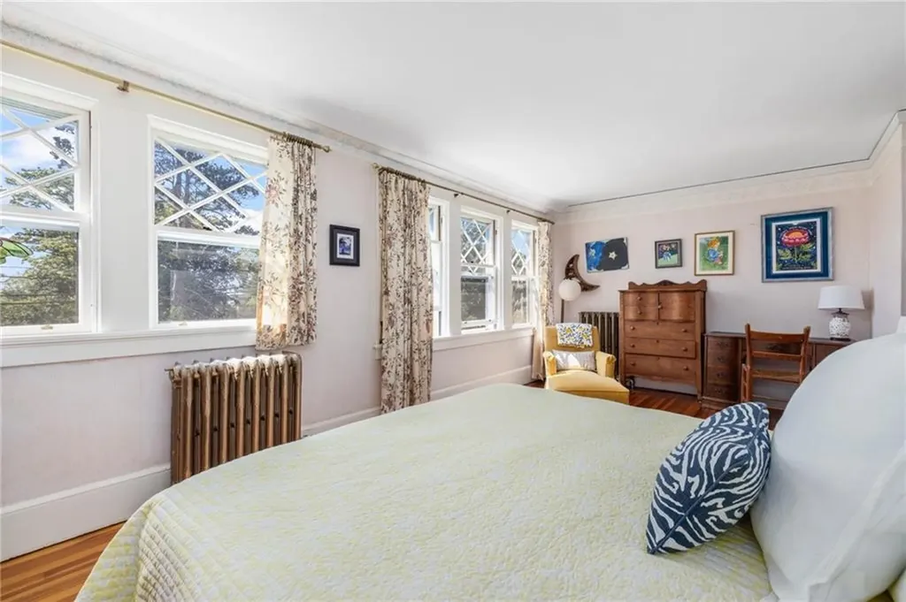 130 Highland Road Tiverton RI 02878
