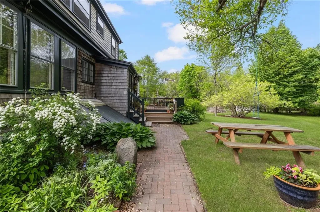 130 Highland Road Tiverton RI 02878