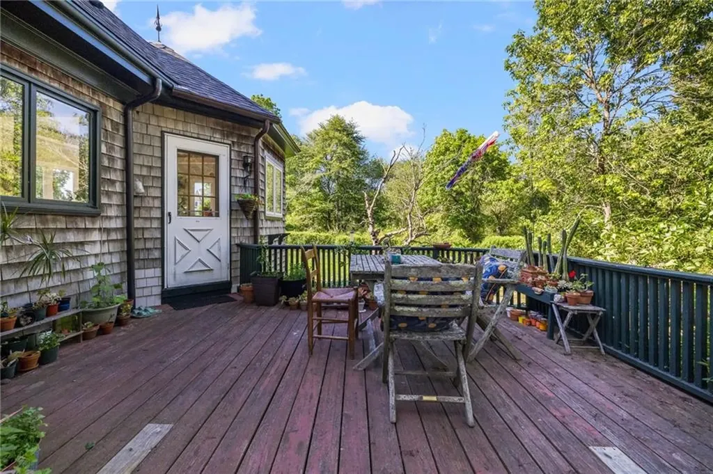 130 Highland Road Tiverton RI 02878