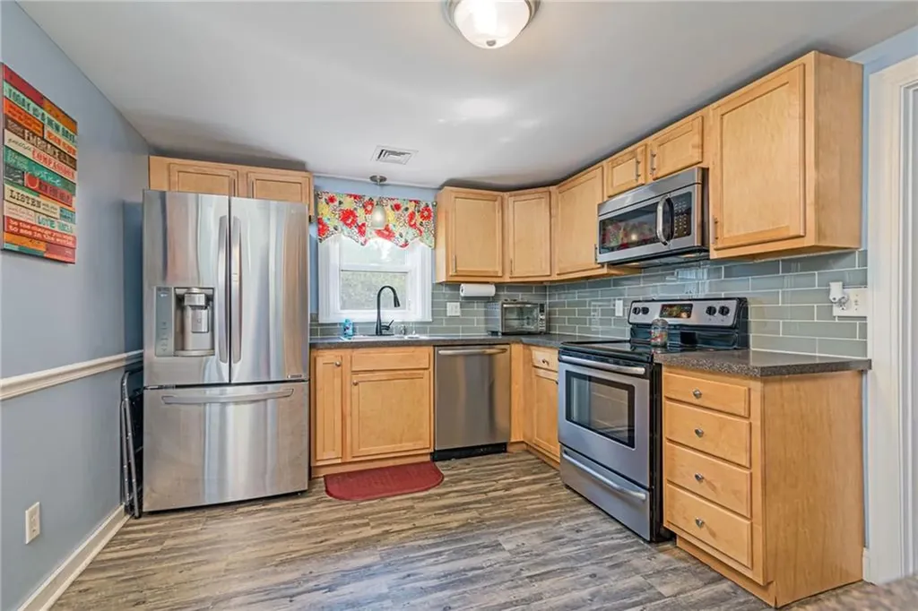 205 Carolyn Street Warwick RI 02886