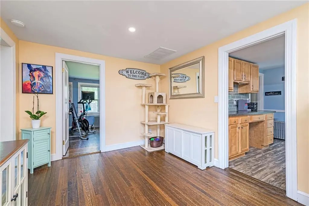 205 Carolyn Street Warwick RI 02886
