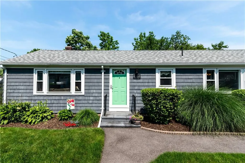 205 Carolyn Street Warwick RI 02886