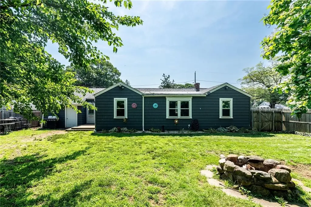 205 Carolyn Street Warwick RI 02886