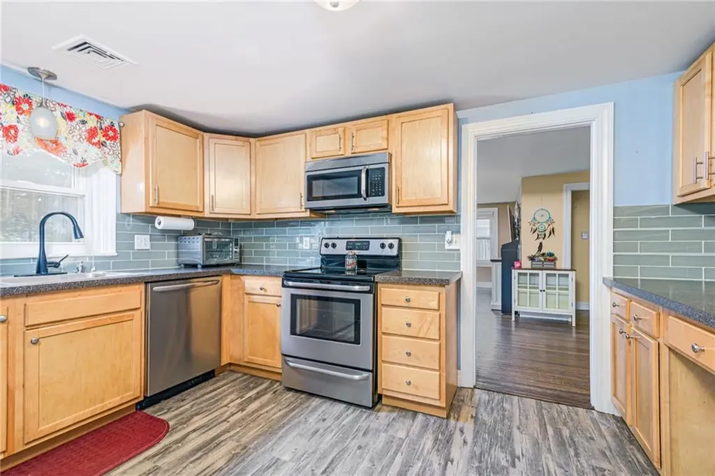205 Carolyn Street Warwick RI 02886