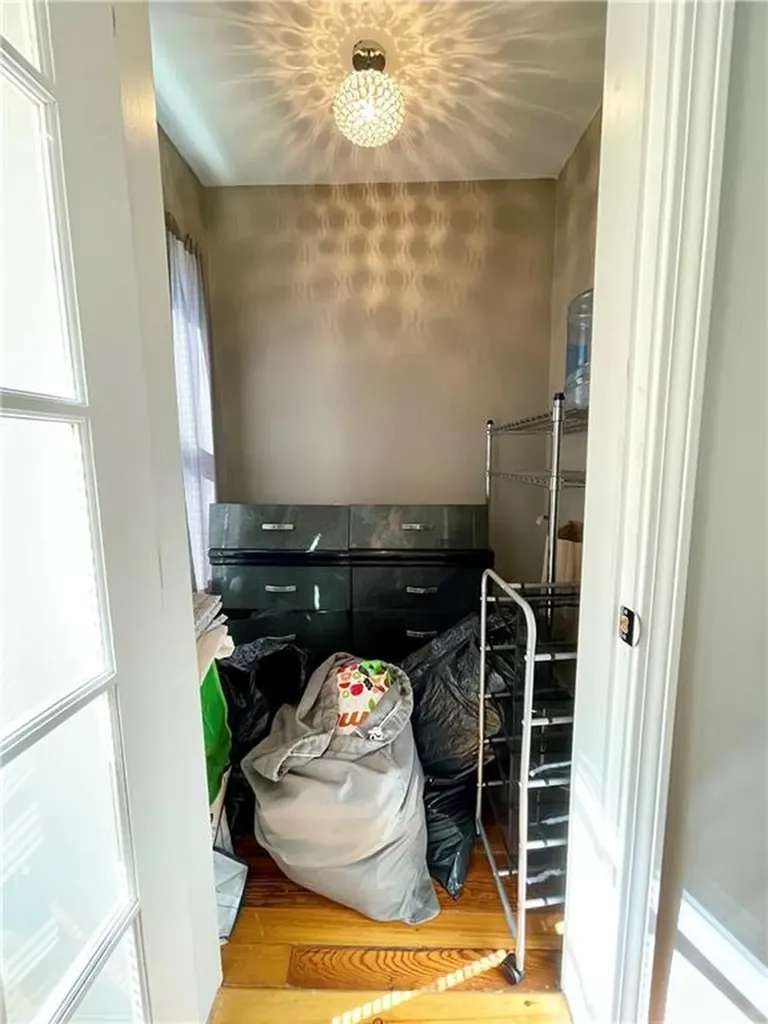 86 Edgemere Avenue Providence RI 02909