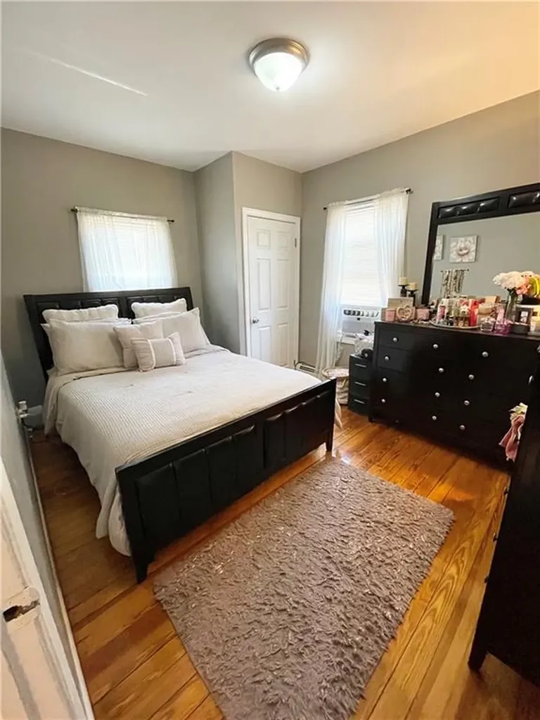 86 Edgemere Avenue Providence RI 02909