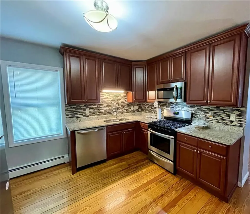86 Edgemere Avenue Providence RI 02909