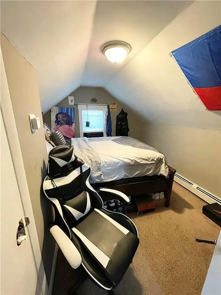 86 Edgemere Avenue Providence RI 02909