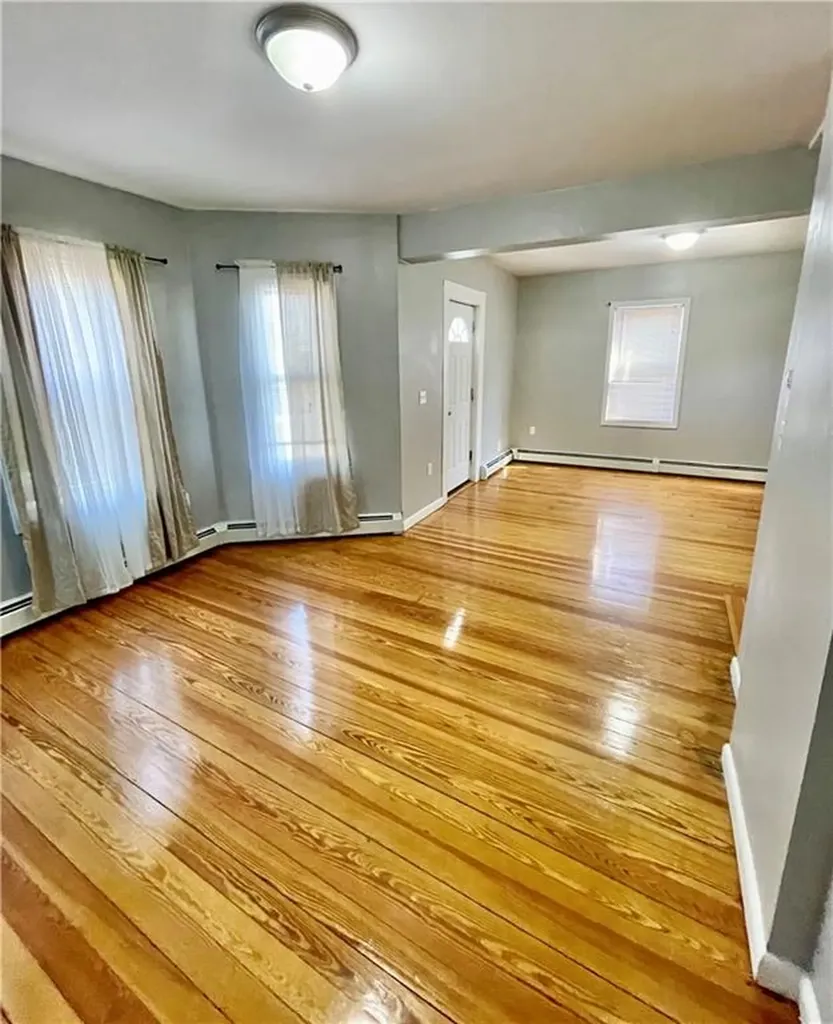 86 Edgemere Avenue Providence RI 02909