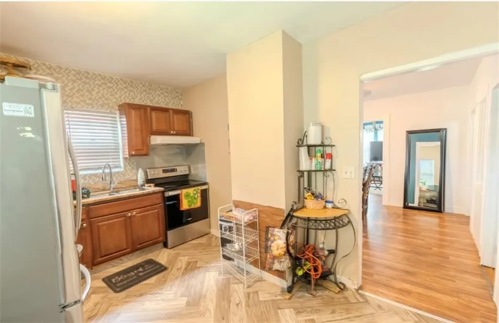 12 Hamilton Street Providence RI 02907