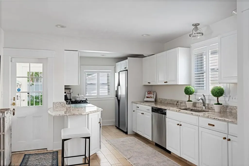 24 Rosewood Avenue Cranston RI 02905