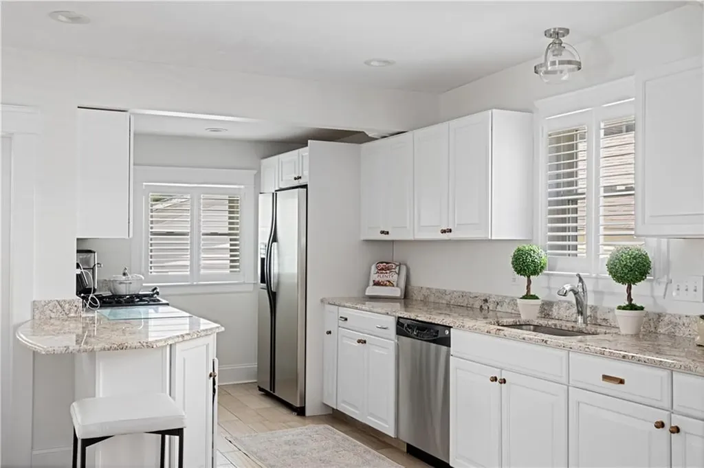 24 Rosewood Avenue Cranston RI 02905