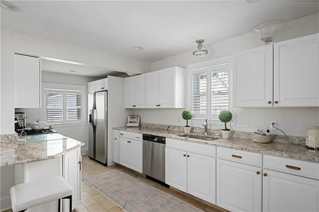 24 Rosewood Avenue Cranston RI 02905
