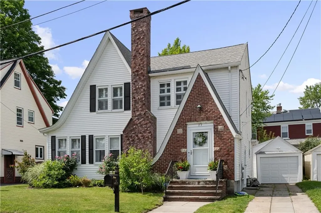 24 Rosewood Avenue Cranston RI 02905