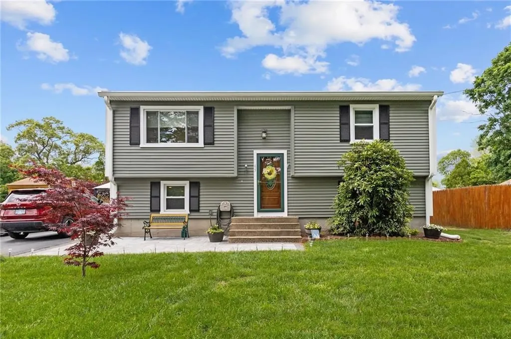 65 Pequot Avenue Warwick RI 02889