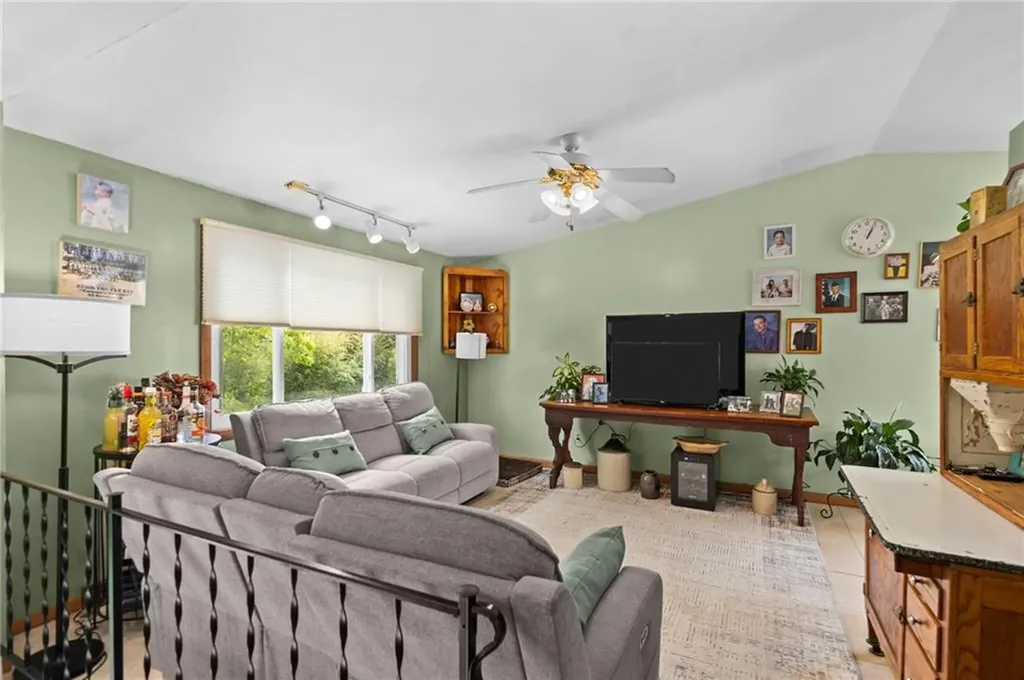 65 Pequot Avenue Warwick RI 02889