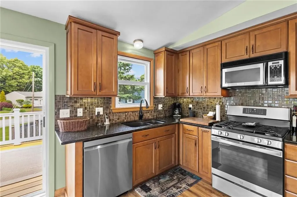 65 Pequot Avenue Warwick RI 02889