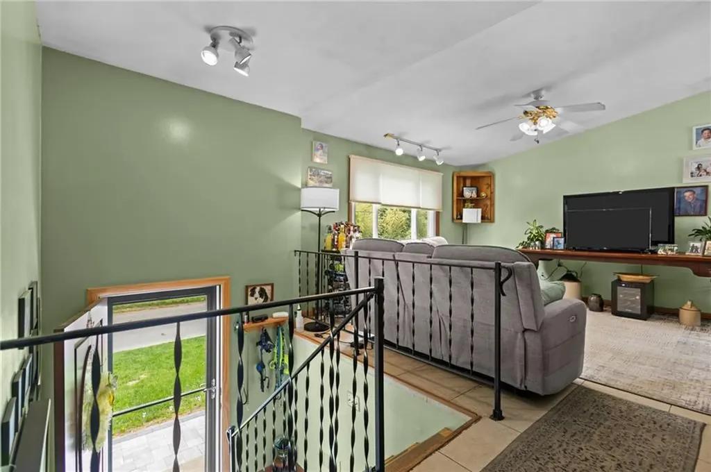 65 Pequot Avenue Warwick RI 02889