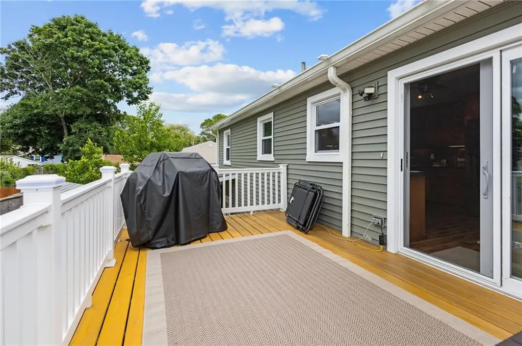 65 Pequot Avenue Warwick RI 02889