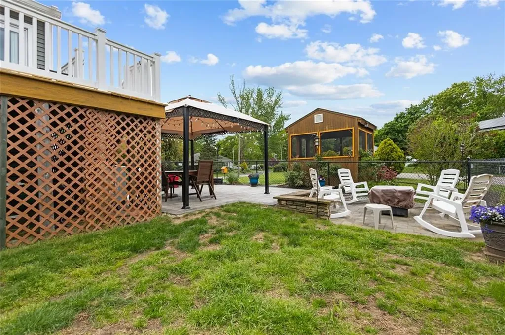 65 Pequot Avenue Warwick RI 02889