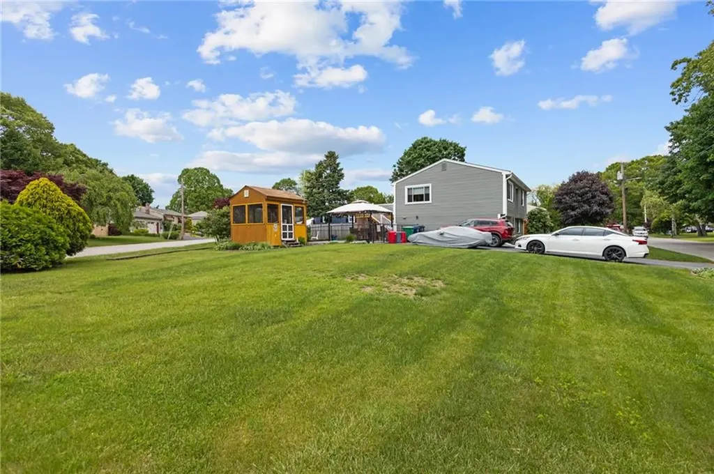 65 Pequot Avenue Warwick RI 02889