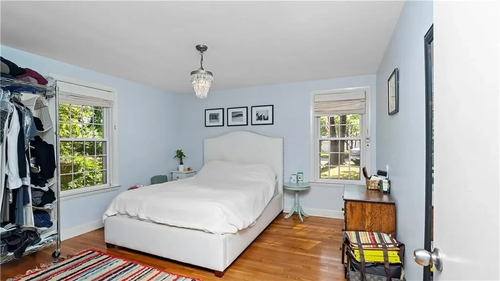 689 Middle Road East Greenwich RI 02818