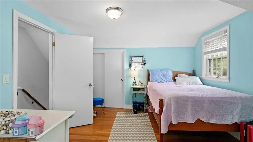 689 Middle Road East Greenwich RI 02818