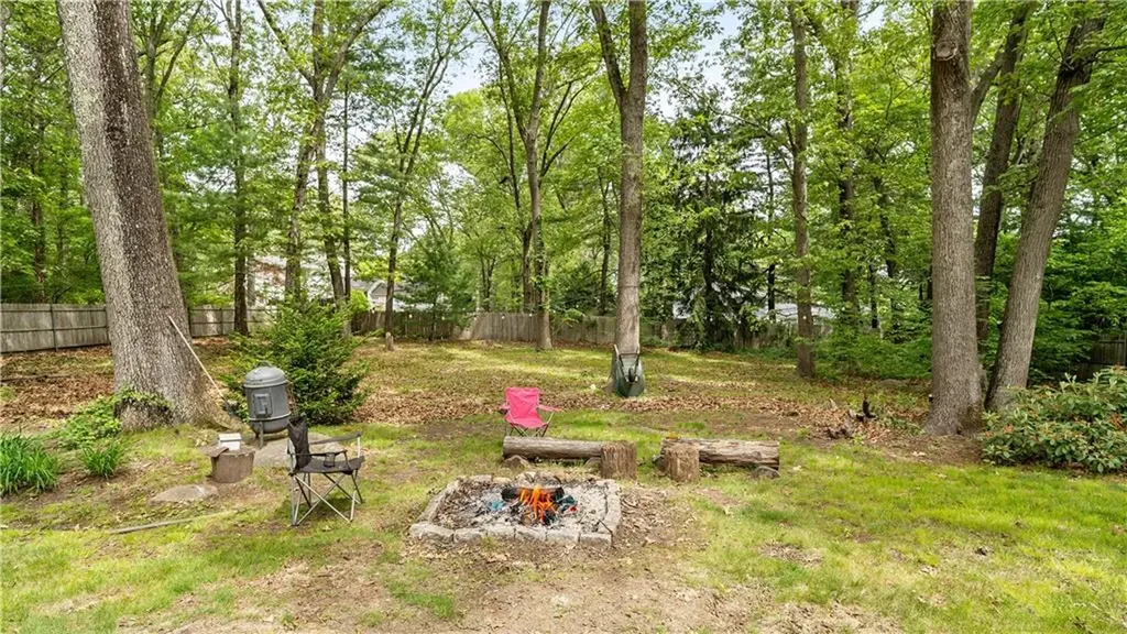 689 Middle Road East Greenwich RI 02818