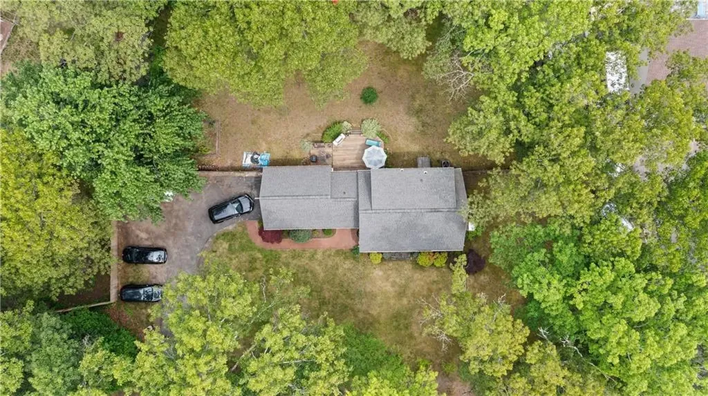 689 Middle Road East Greenwich RI 02818