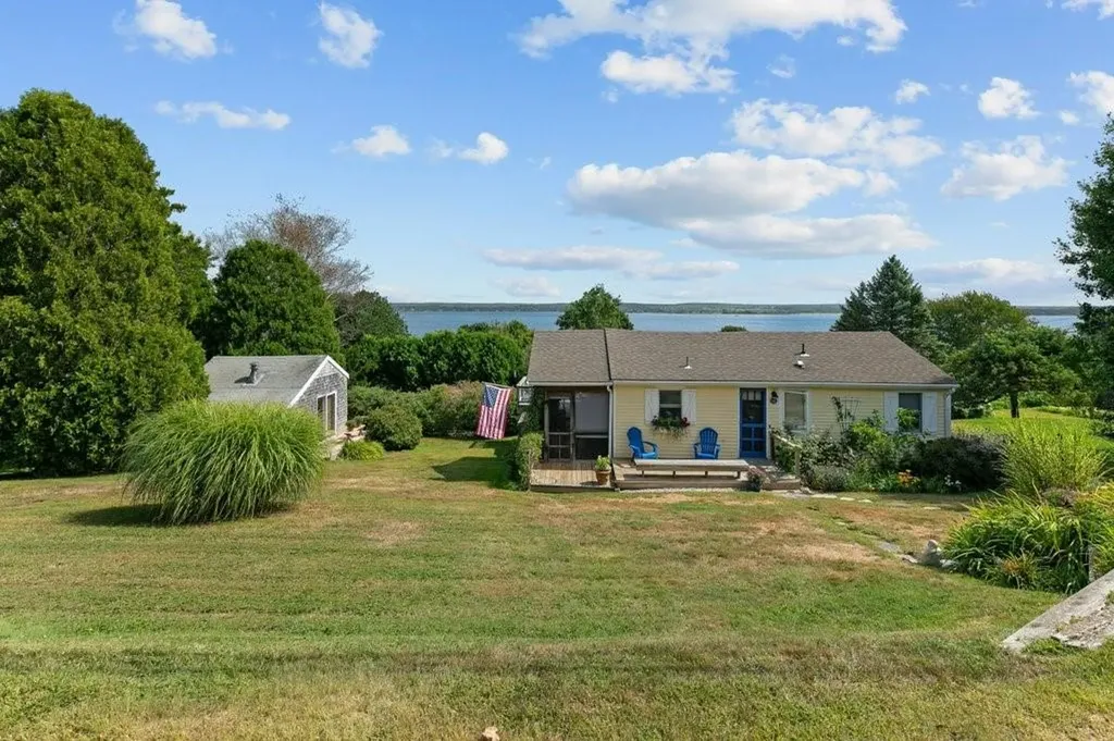 51 Kirduglyn Road Portsmouth RI 02871